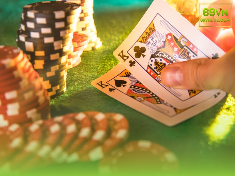 Hướng dẫn một ván Poker Texas Hold’em (Phổ biến nhất)
